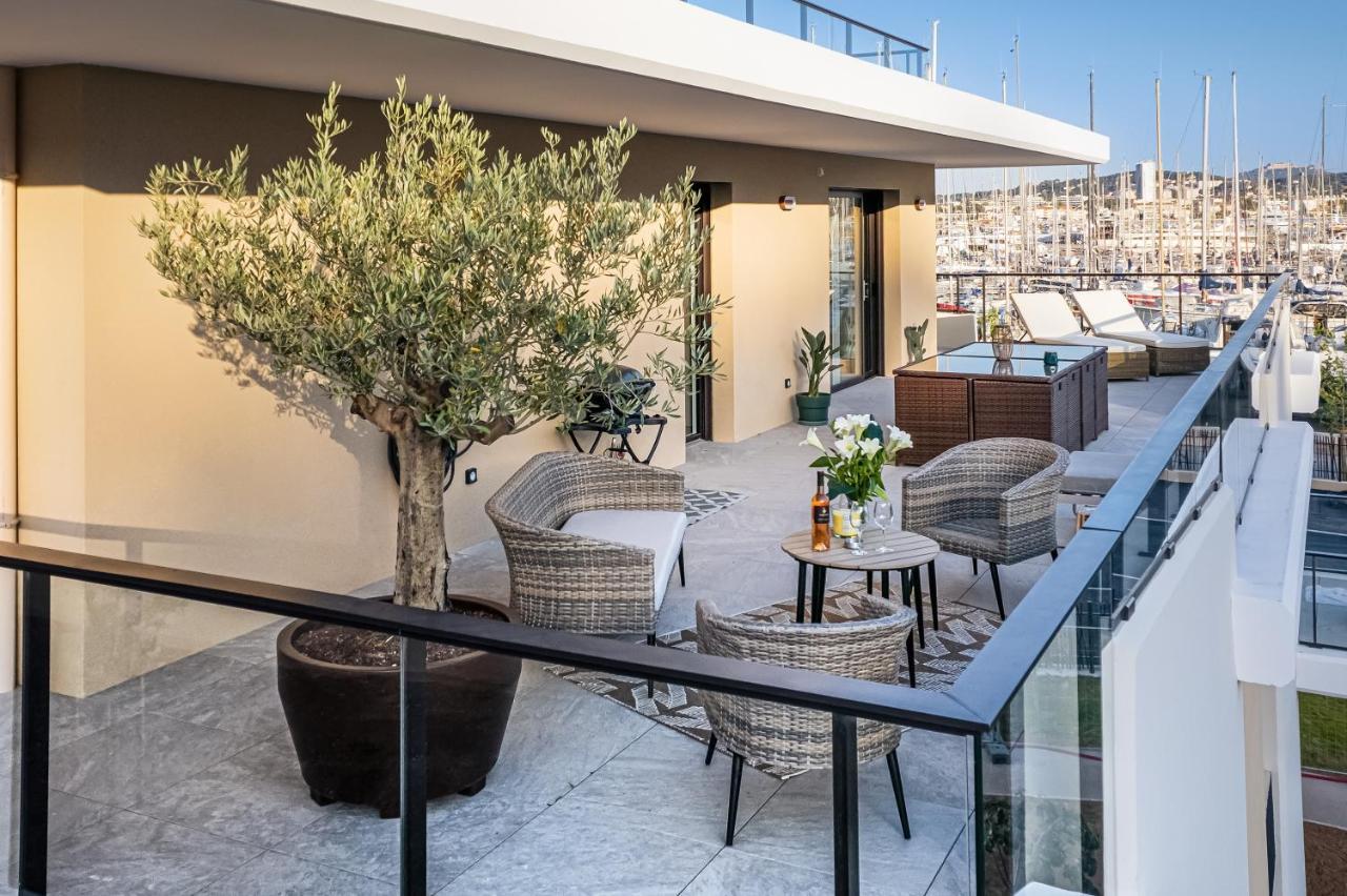 Superbe Appartement Bord De Mer Сен-Мандрие-сюр-Мер Экстерьер фото